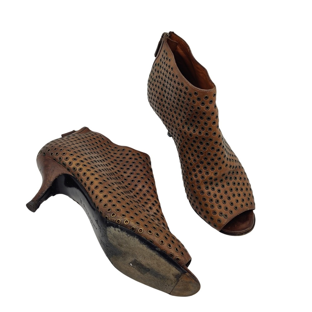 Givenchy Women Edgy Grunge Eyelet Peep Toe Bootie 39 9 Brown Leather Kitten Heel